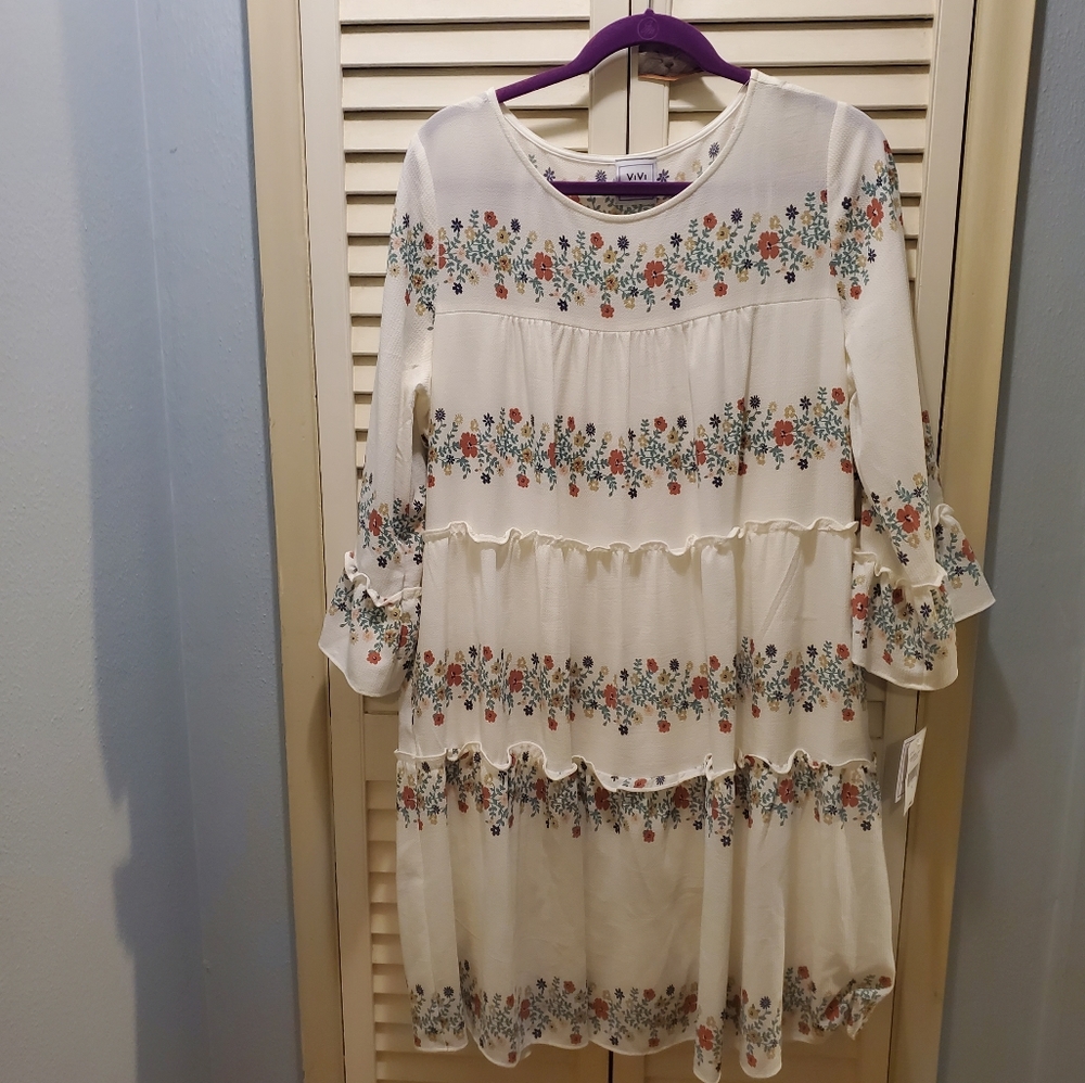Vivi by Violet Weekend Floral Dress